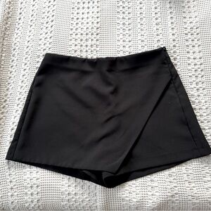 Princess Polly mini skort